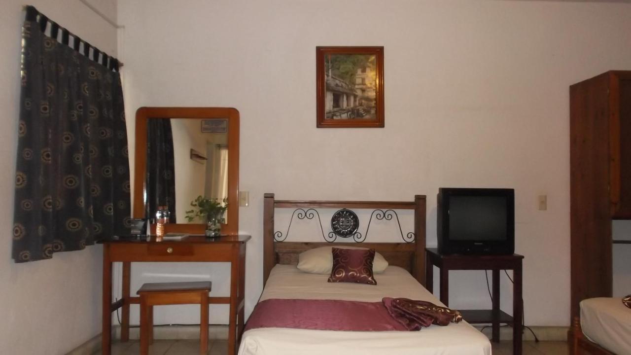 Hotel Canek Palenque Exterior photo